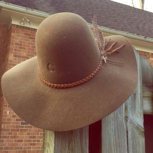CHARLIE 1 HORSE FLOPPY HAT